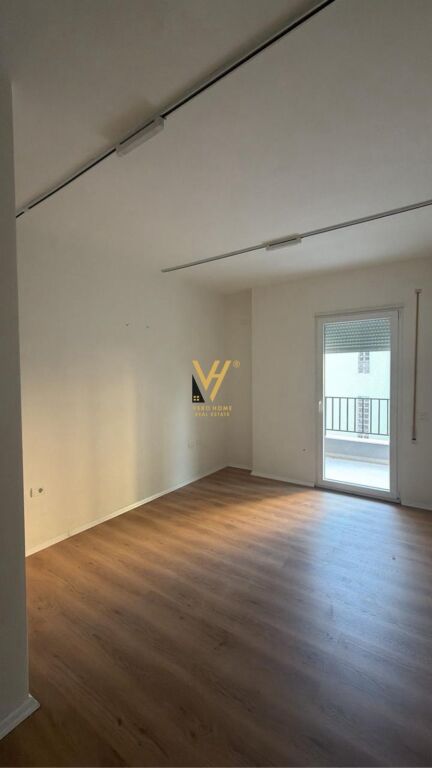 UFFICIO 135 M2 IN AFFITTO A PAZARI I RI 1.500 EURO