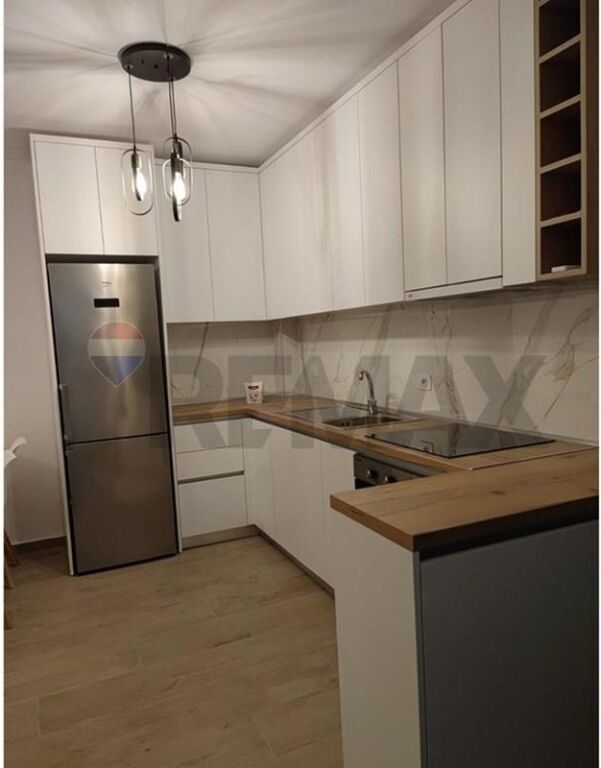 Shitet Apartament 1+1 Ish-Fusha e Aviacionit