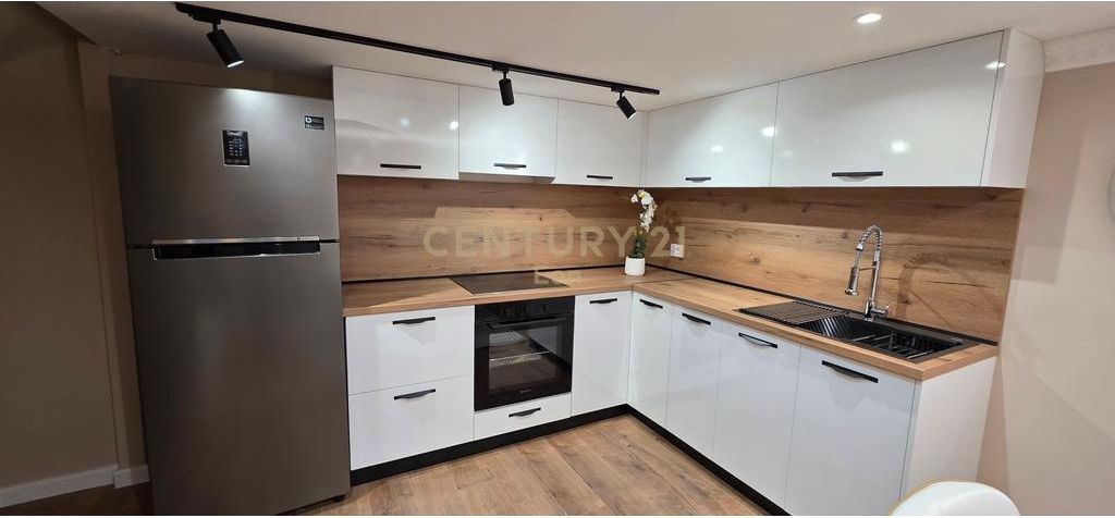APARTAMENT/DUPLEX PER SHITJE , PLAZH, DURRES !
