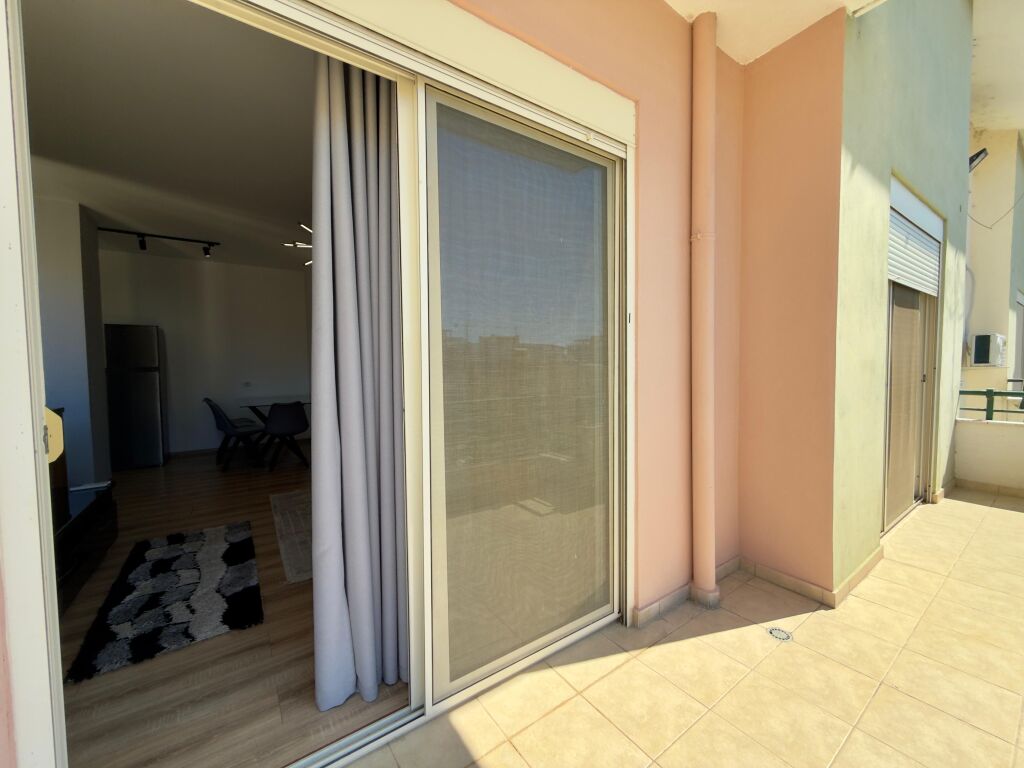 Shitet, Apartament 1+1, Tek Epidamn – Golem.