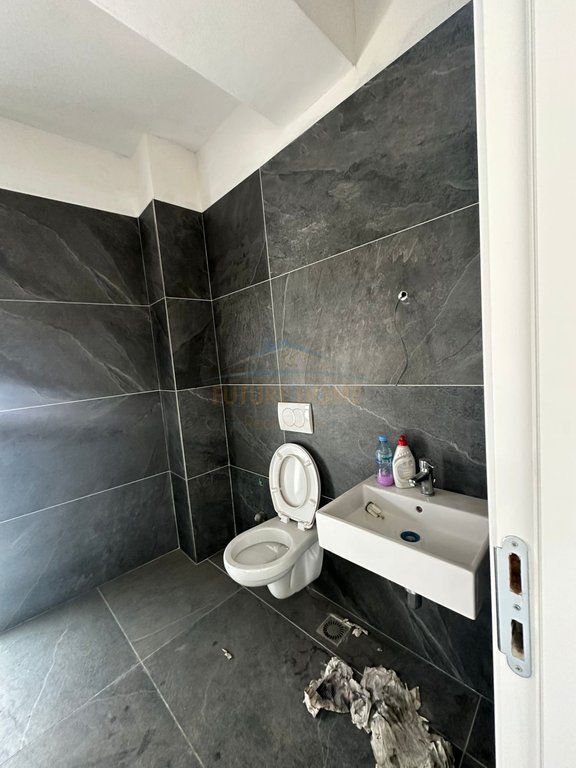 Shitet Apartament 3+1+2 , Bulevardi i Ri , Tirane.