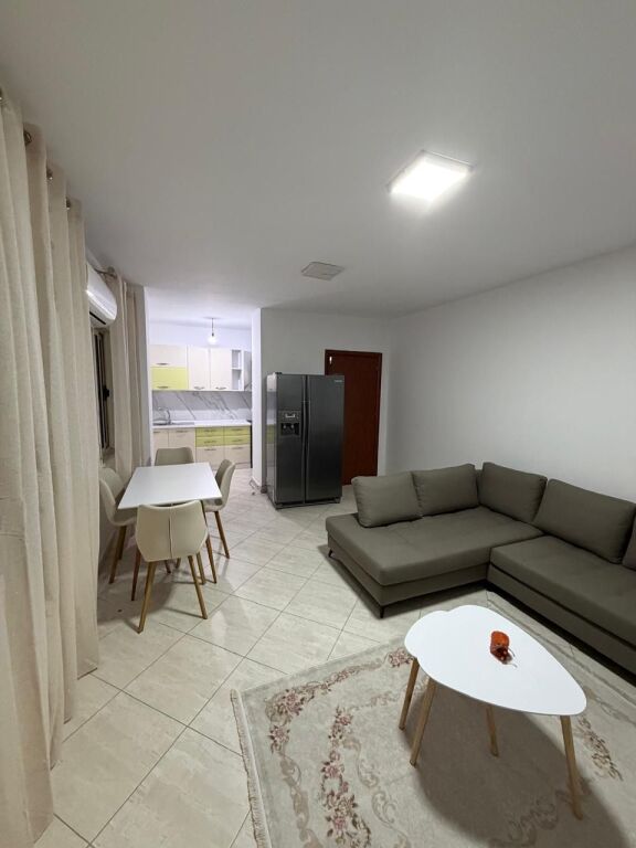 Affittasi Appartamento 2+1+2 Bagni + 1 Balcone