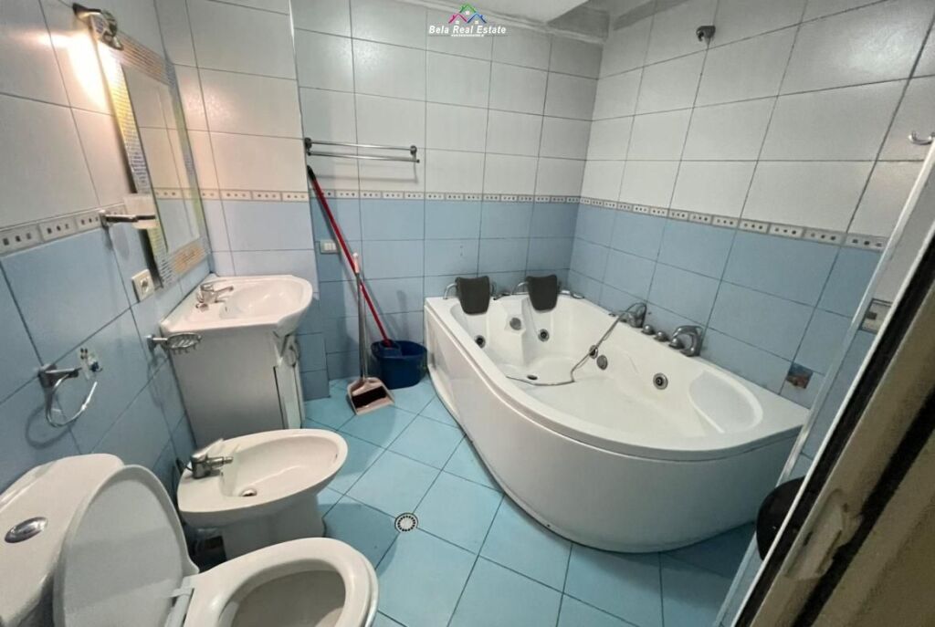 Apartament Me Qera 2+1 Tek Bulevardi Zogu i Pare (ID B2201914) Tirane