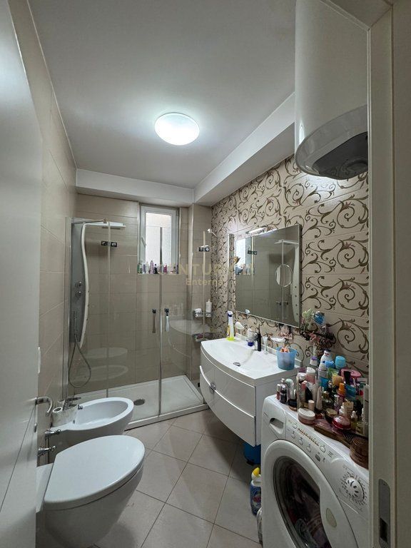 Shitet Apartament 2+1 tek Ish Garda