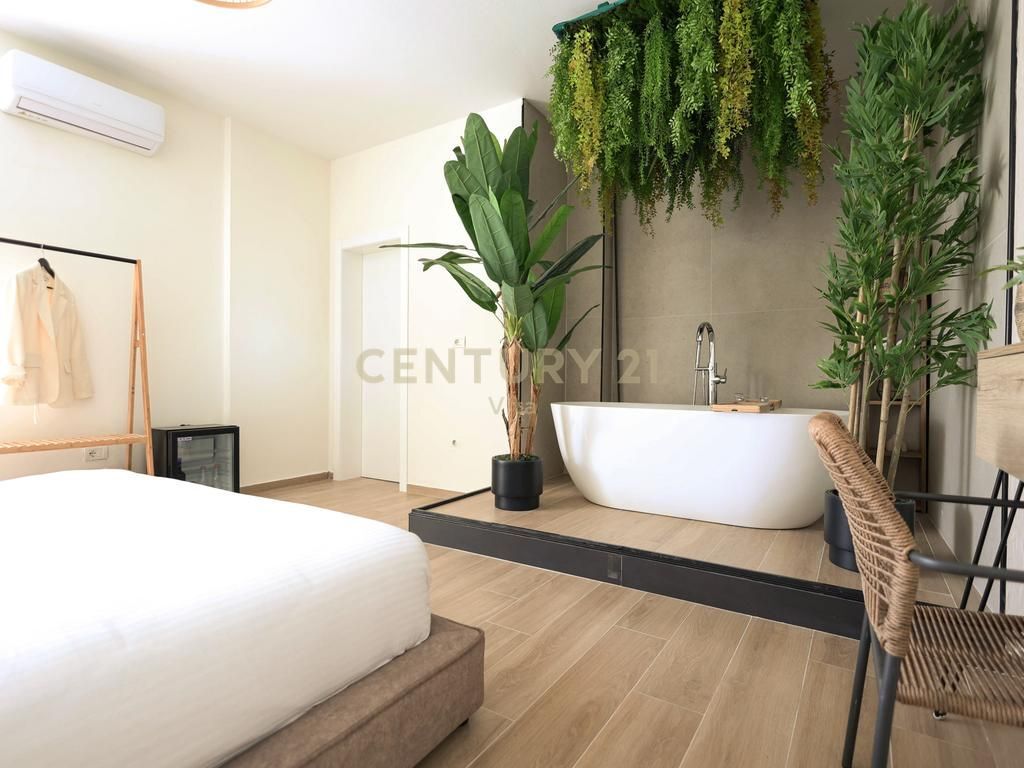 SHITET APARTAMENT 3+1+3 IDEAL PER INVESTIM PLAZH ,DURRES !!!