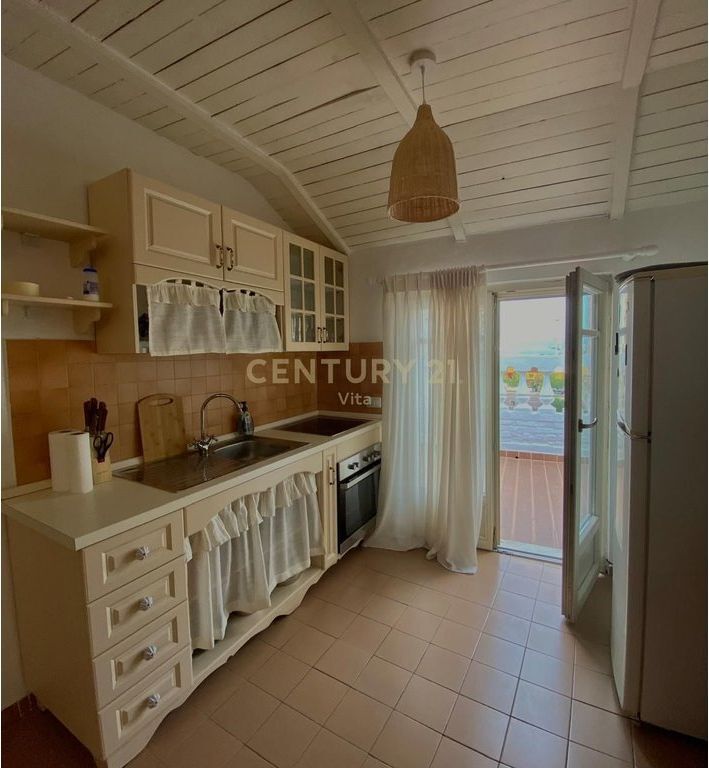 Shitet Duplex në Qendër të Durrësit !
