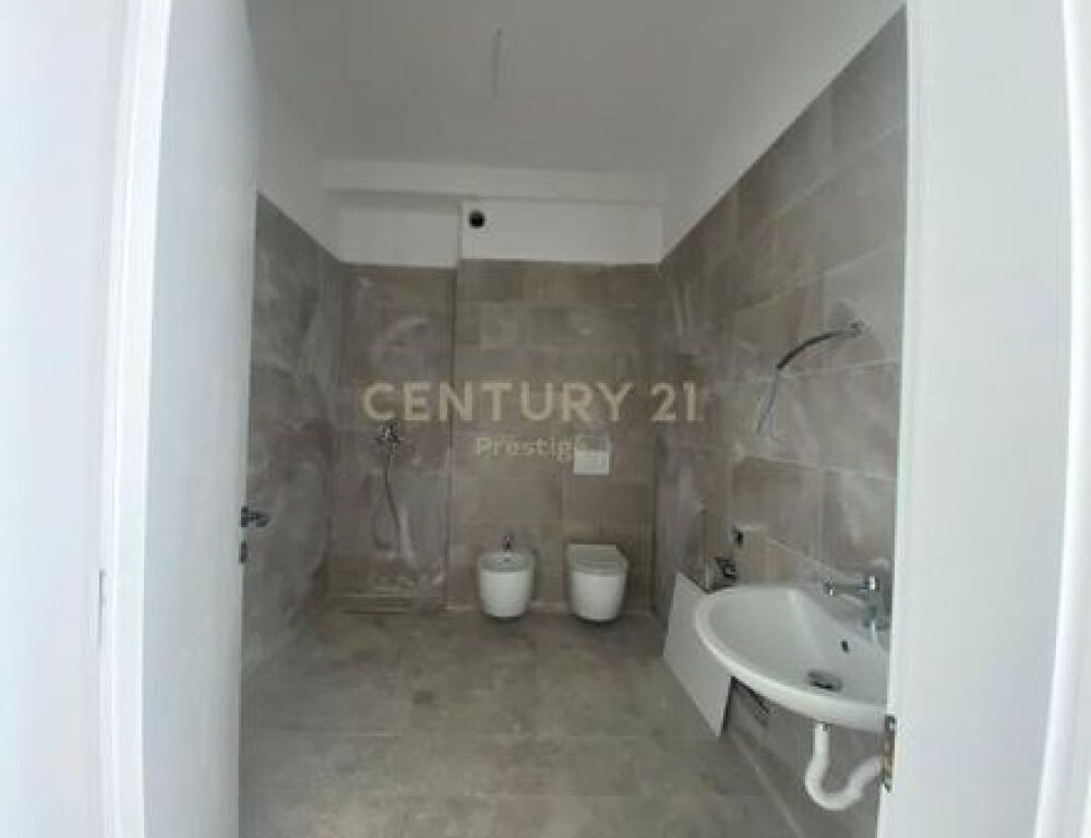APPARTAMENTO 2+1+2 IN AFFITTO "DIAMOND RESIDENCE", TIRANA!