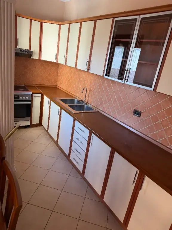 Qera | Vilë 2 + 1 | Rruga 5 Maji | 500 €/muaj