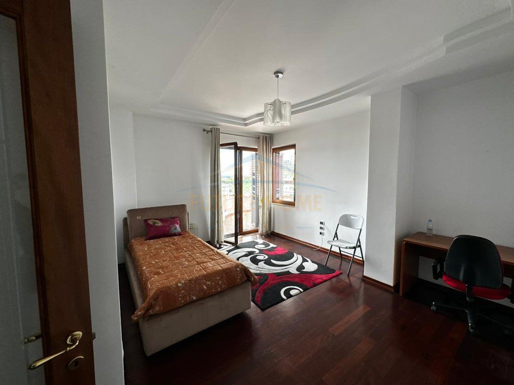 Qira, Apartament 4+1+3, Blloku, Tiranë