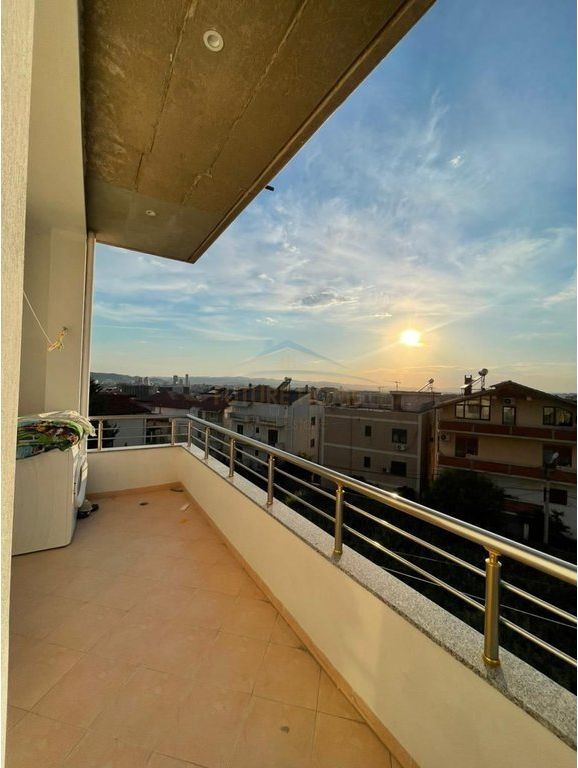 Affitto, Appartamento 2+1+2+Balcone+Posto Auto, Kodra e Priftit.
