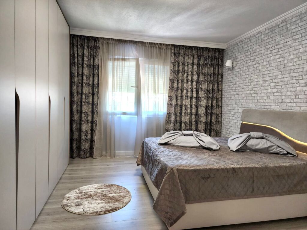 In Affitto: 2+1 🔑 Moderno &amp; Nuovo 📍 BLLOK/GARDA - Super Investimento (4° Piano Non Ultimo) - 75.000 Leke/Mese