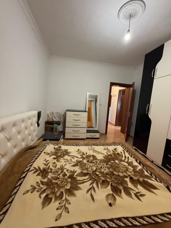 JEPET ME QIRA APARTAMENT 2+1, PJESE E KATIT TE VILES