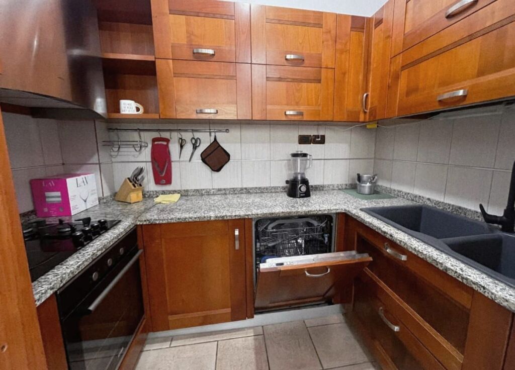 Affitasi apartamento 2+1+2 a Volga Durazzo