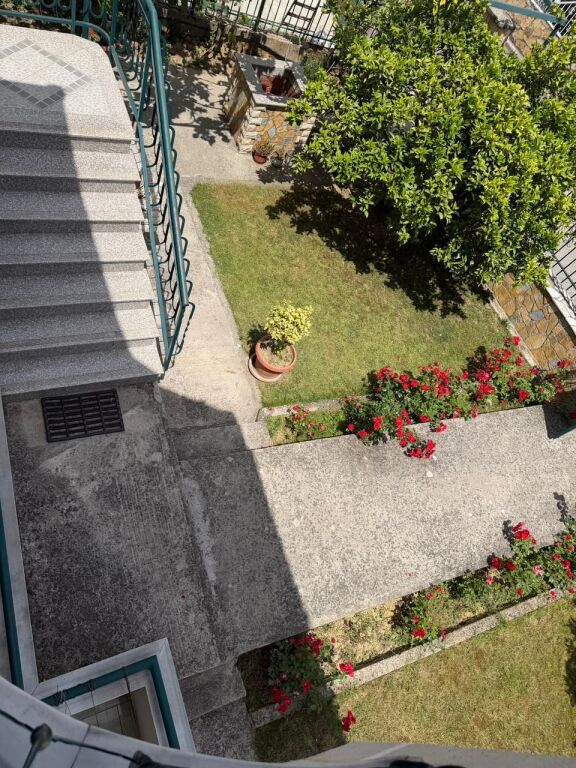 JEPET ME QIRA APARTAMENT 2+1, PJESE E KATIT TE VILES