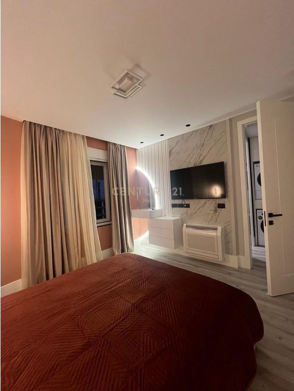 SUPER APARTAMENT 2+1 ME QIRA NE BLLOK