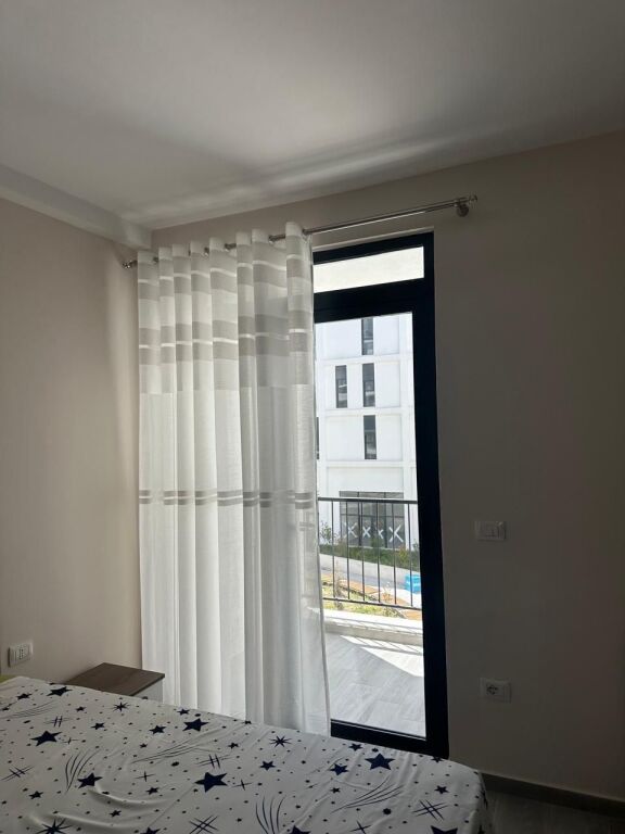 Qera | Apartament 1 + 1 | Rruga 5 Maji | 400 €/muaj