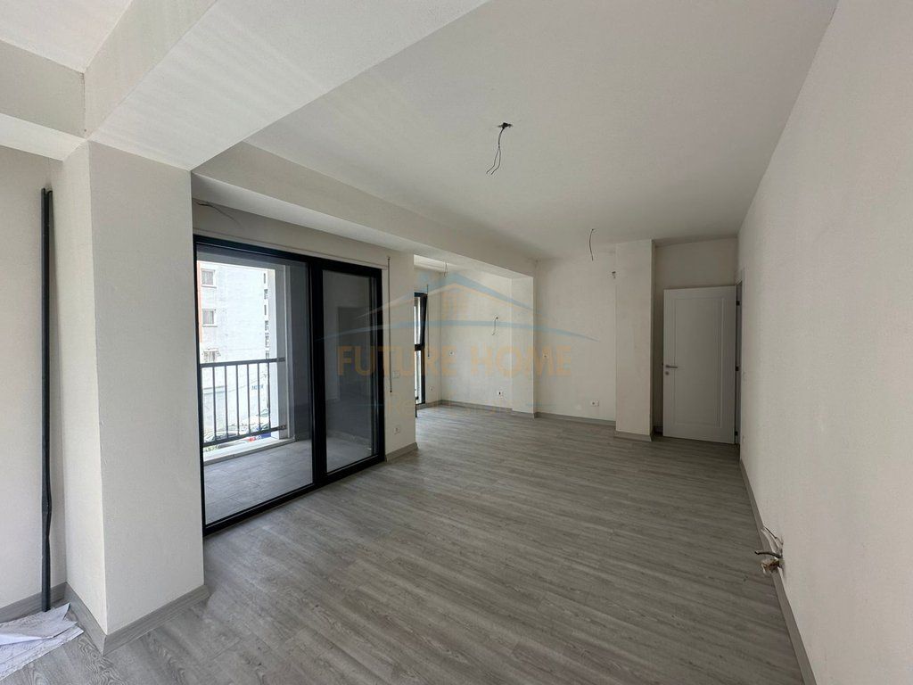 Shitet Apartament 3+1+2 , Bulevardi i Ri , Tirane.
