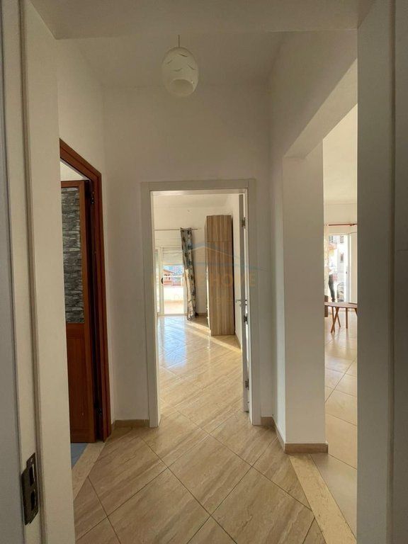 House in Tiranë, Oxhaku, Njësia Bashkiake Nr. 3 - More