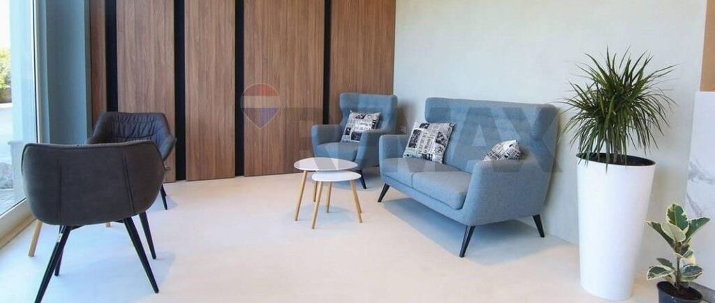FOR SALE, HOTEL, RADHIME, YACHT PORT, VLORE  ID: 530581007-206