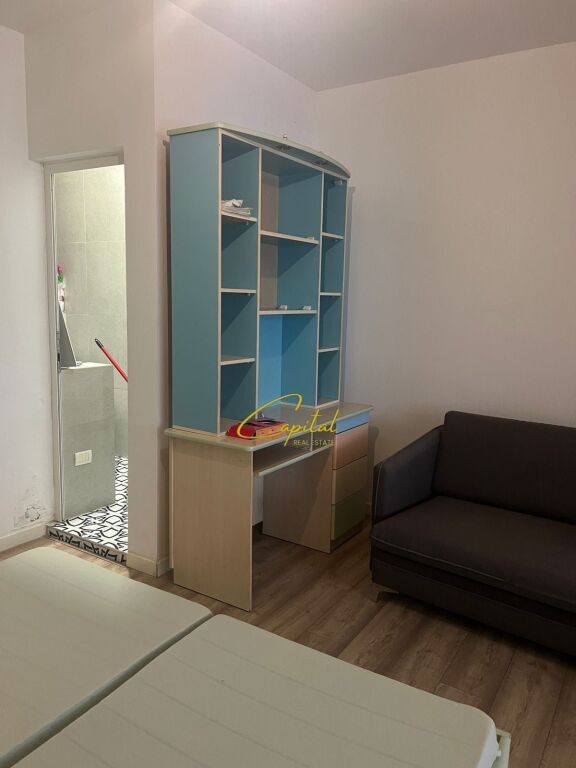 APARTAMENT EM QIRA 1+1 RRUGA E BARRIKADAVE 50.000 LEKE