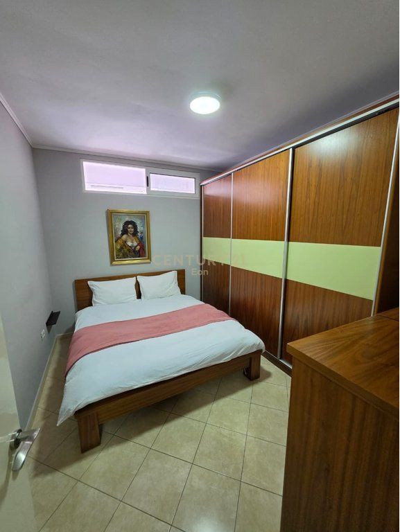 Apartament 2+1 Me Qira në Tregu fshatar, Durrës !