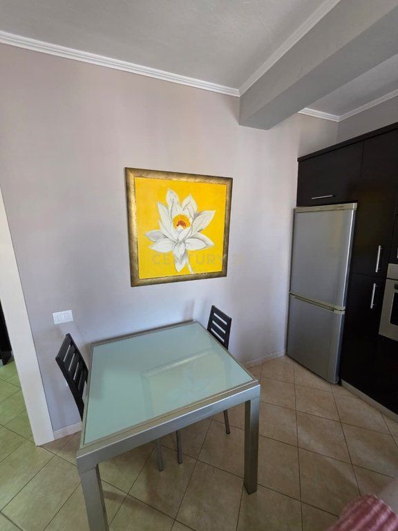 Apartament 2+1 Me Qira në Tregu fshatar, Durrës !