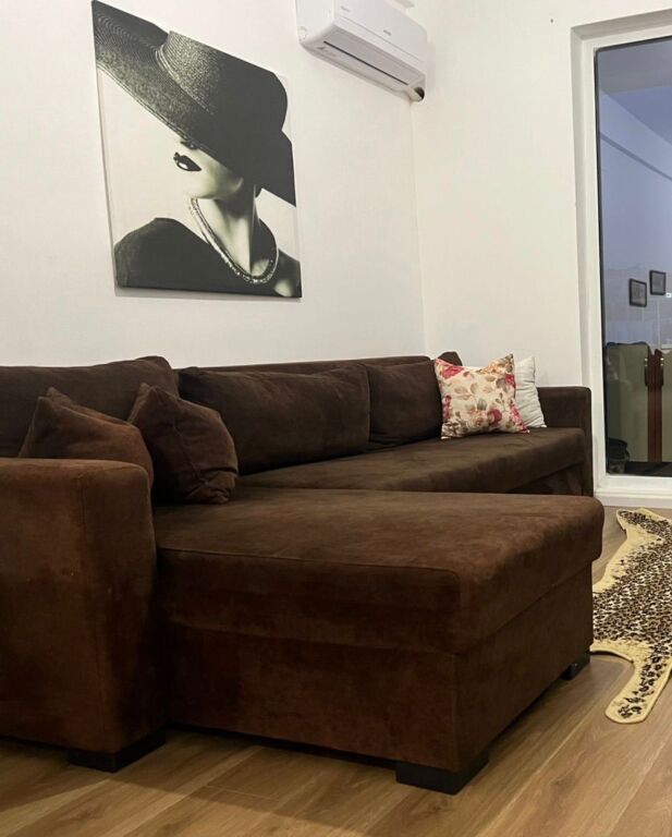 Jepet me qera apartament 1+1 Fresk