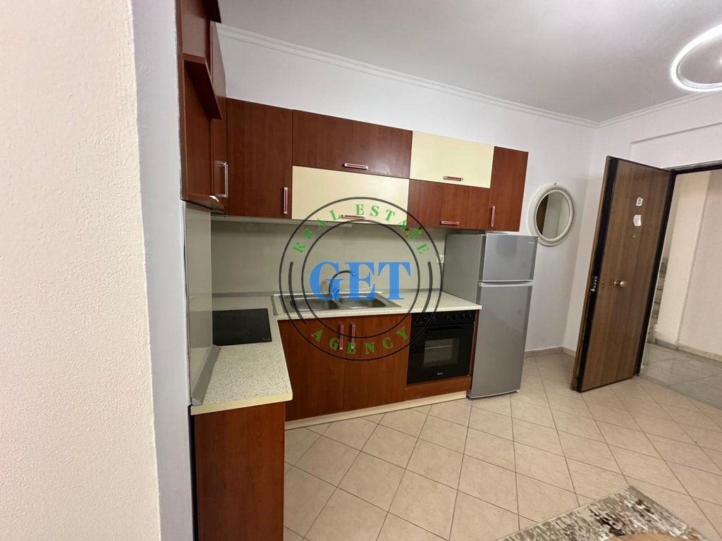 Shitet Apartament 1+1, Plazh Hekurudha,Durrës.