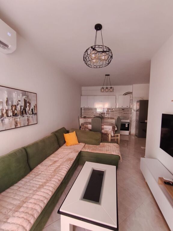 Appartamento 2+1+1 con Balcone in Affitto
