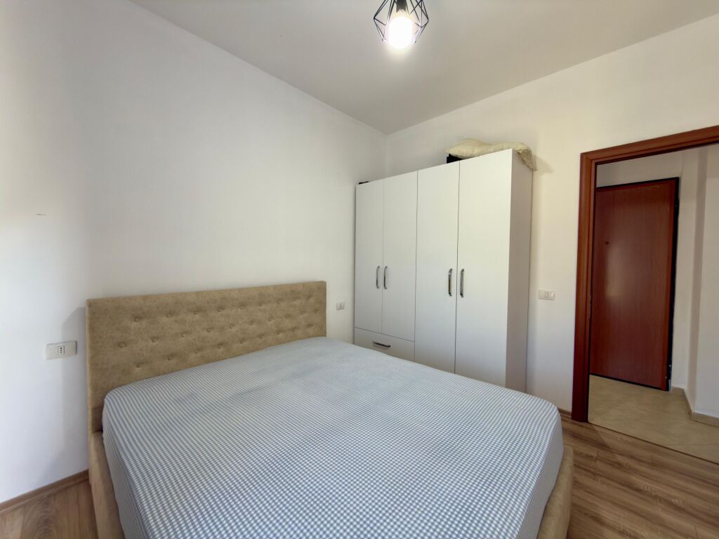 Shitet, Apartament 1+1, Tek Epidamn – Golem.