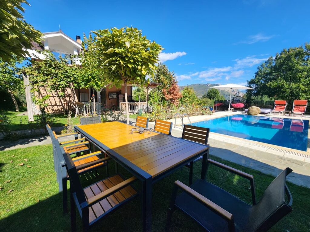 🛕FOR SALE: ✨ Magical Villa, One of a Kind Ever Offered on the Market with 5400 m² of Land and 300 m² of Construction📍( BËRZHITË - IBË ) Featuring a BLUE Pool 🔵