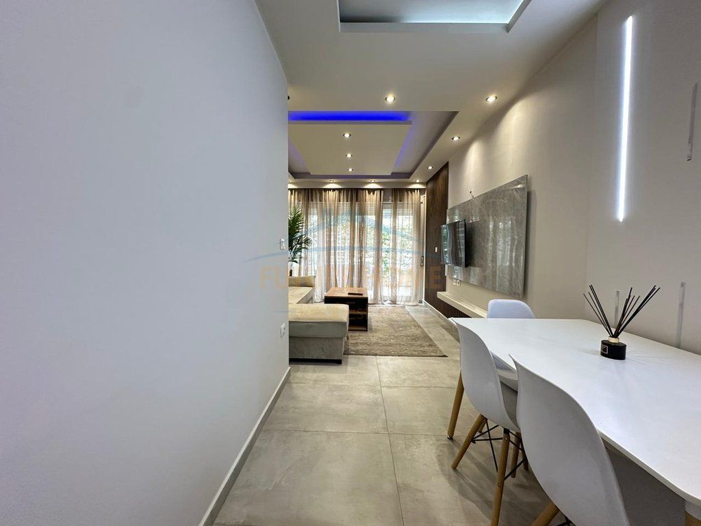 Shitet, Apartament 1+1 , Kodra e Diellit, Tirane
