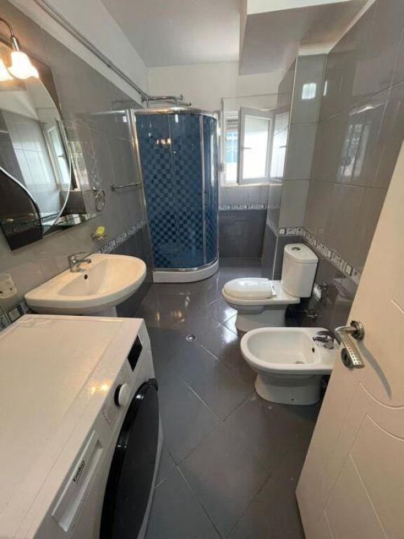 Apartament me qera 2+1 tek pediatria