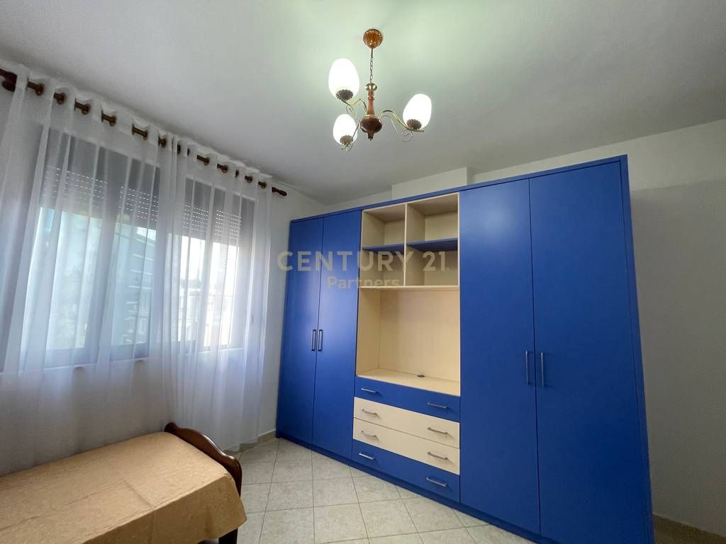 AFFITTASI APPARTAMENTO 3+1+2 Via Panorama - Vicino Don Bosko 700 €