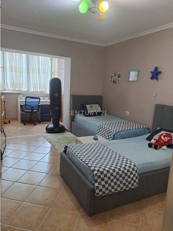 Apartament ne shitje 2+1+2 tek Vasil Shanto 265,000 €