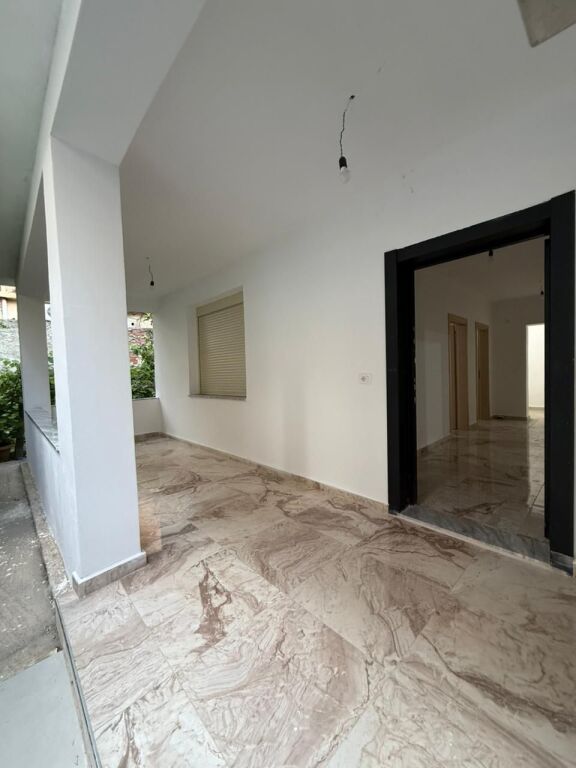 Casa privata 2+1 in Affitto vicino all'Ospedale, Durrës