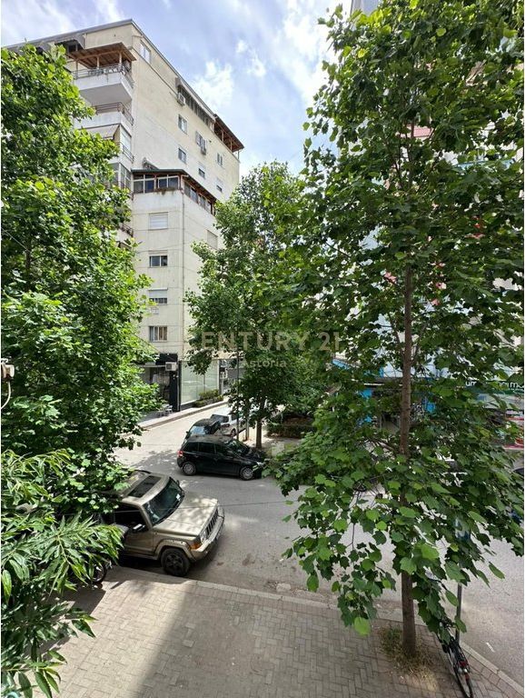 Shitet Apartament 1+1 tek Nela 6, Yzberisht