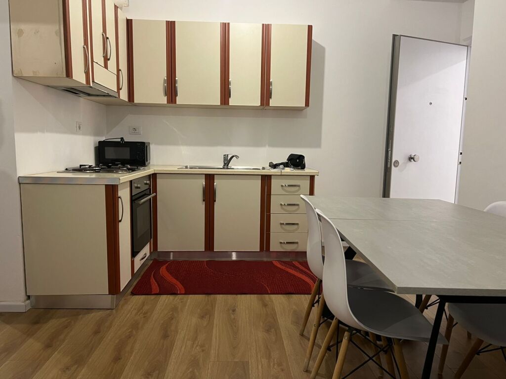 Shitet Apartamenti 1+1 , Fresk Kompleksi Oxa 95.000.000 te vjetra  