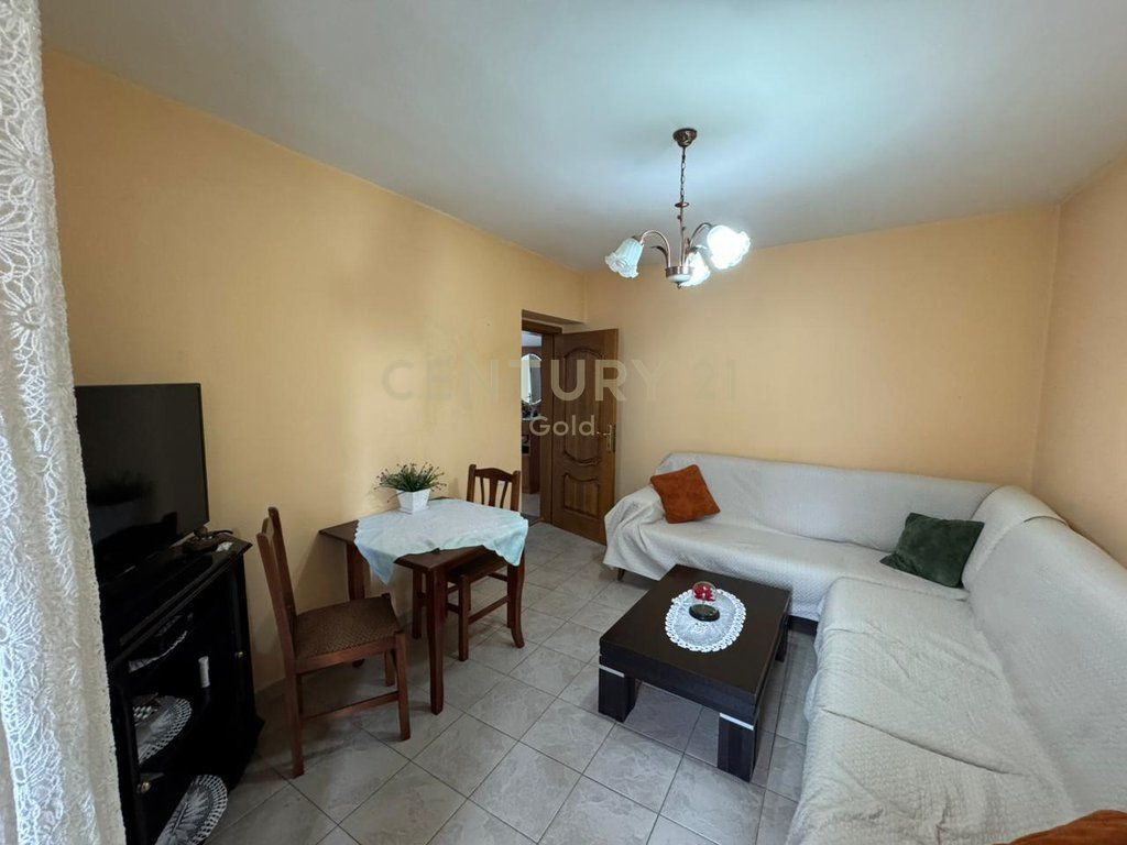 2+1 apartment for sale with separate kitchen 140,000 €