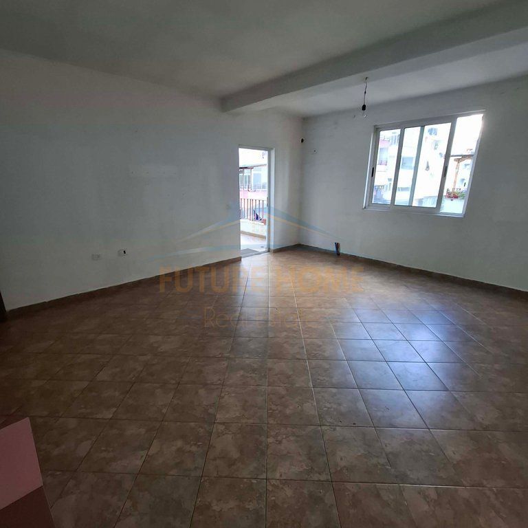 Apartment 2+1, Çabej Buildings, Misto Mame
