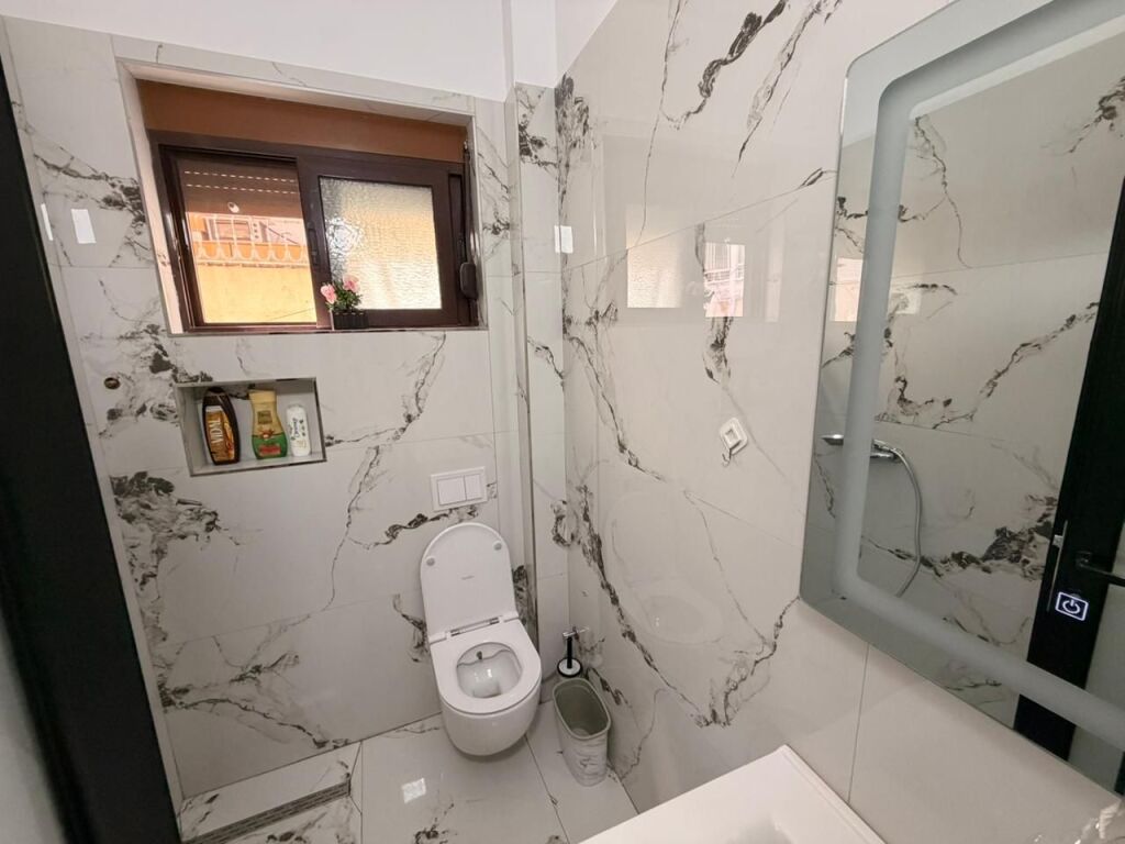🏡 Apartment 1+1 for Rent in Shkëmbin e Kavajës – Only 50 Meters from the Sea 🌊