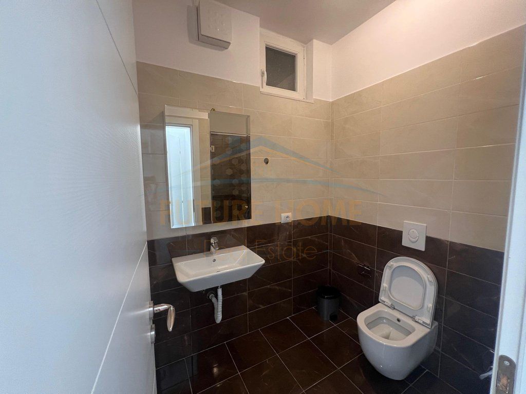 Shitet, Apartament 2+1+2, Kopshti Botanik