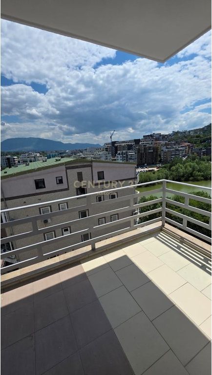 Shitet apartament modern 2+1, me pamje nga liqeni 262,000 €