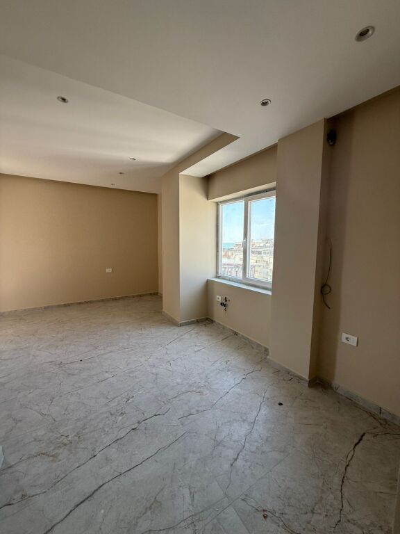 Apartament 1+1 në shitje në Golem, pranë Rezidencës VM.