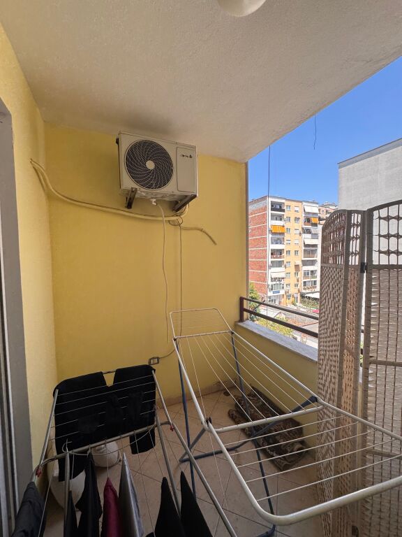 Shitet apartament 1+1 Astir , Bar Artisti