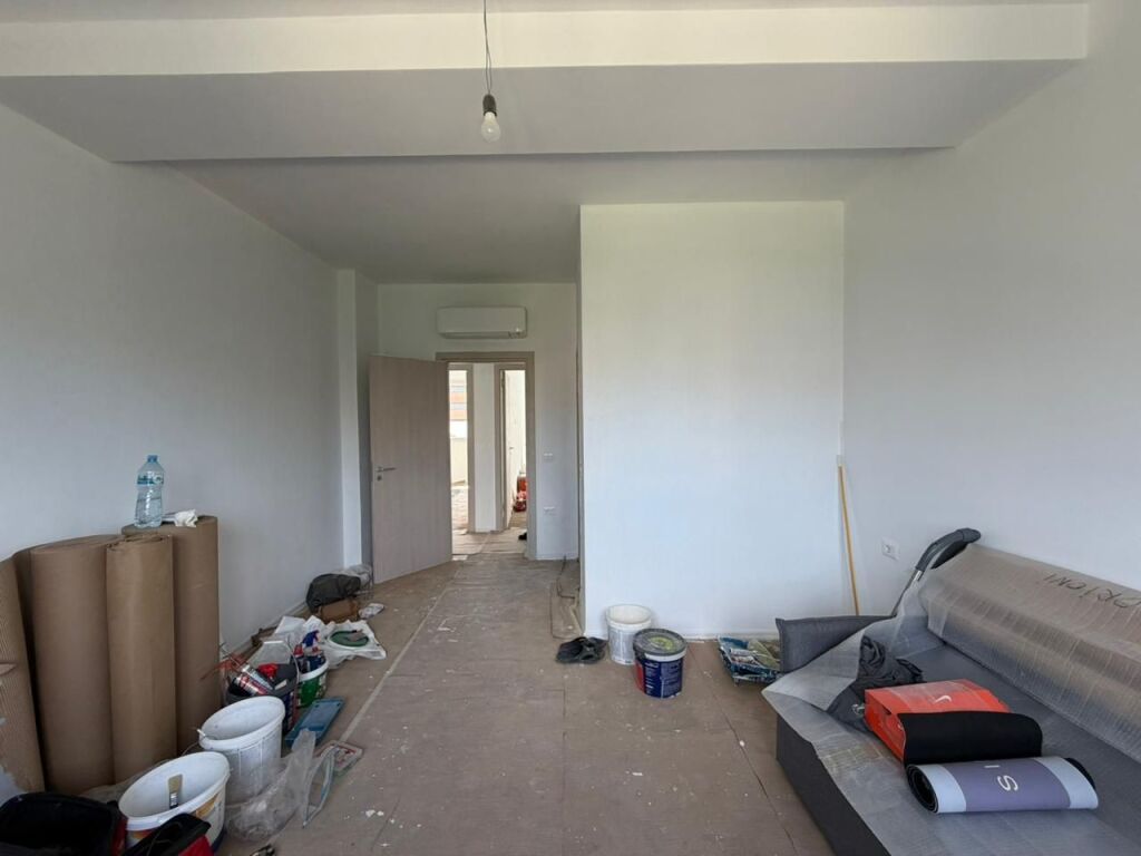 Apartament 3+1 per qira tek Green City Residence ne Astir.