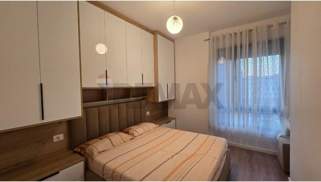 Apartament 1+1 per qira te rruga 5 Maj!