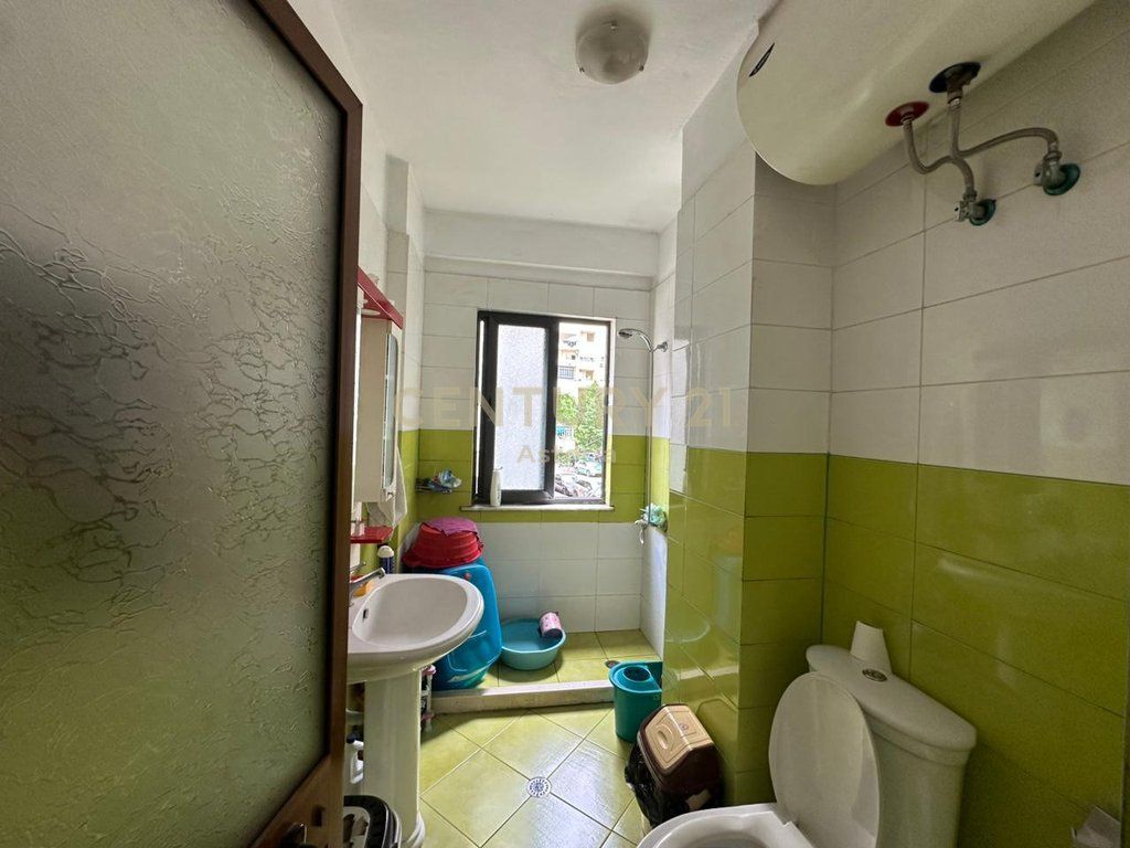 Shitet Apartament 1+1 tek Nela 6, Yzberisht