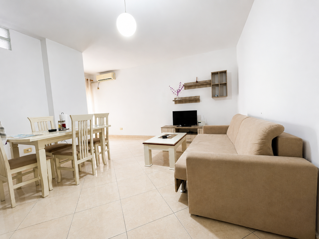 Shitet Apartament 1+1 me qira, i mobiluar plotësisht