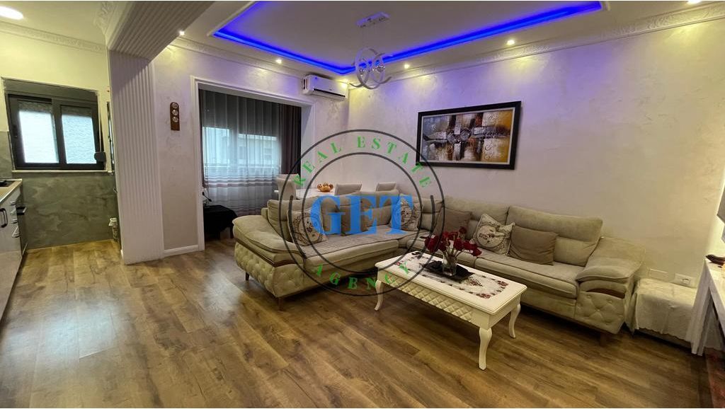 In vendita, Appartamento 2+1, Piccolo Mercato Industriale, Durres!!!!!!